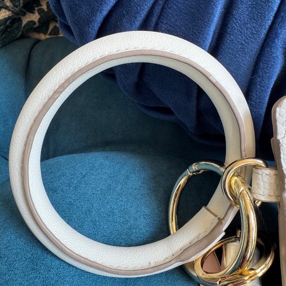 Nanette Lepore Hands-Free Wallet Key Ring & Bracelet NWT - Picture 4 of 6